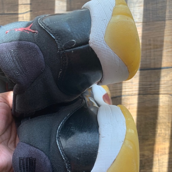 Jordan retro 11 - Picture 2 of 5